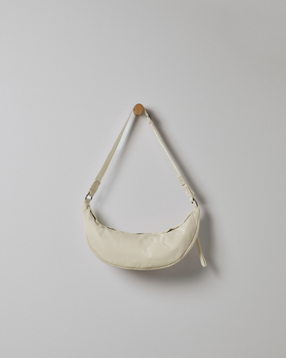 Vuori Arden Crescent Sling | Bone