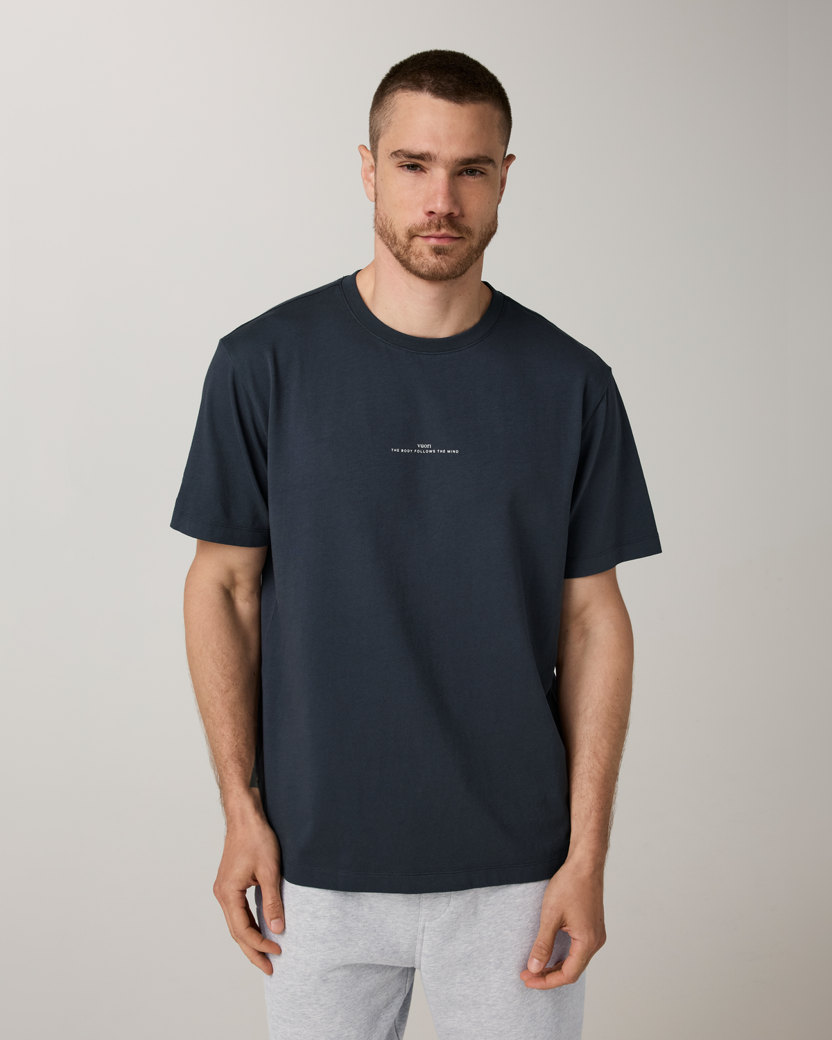 Vuori Lifestyle Graphic Tee | Navy