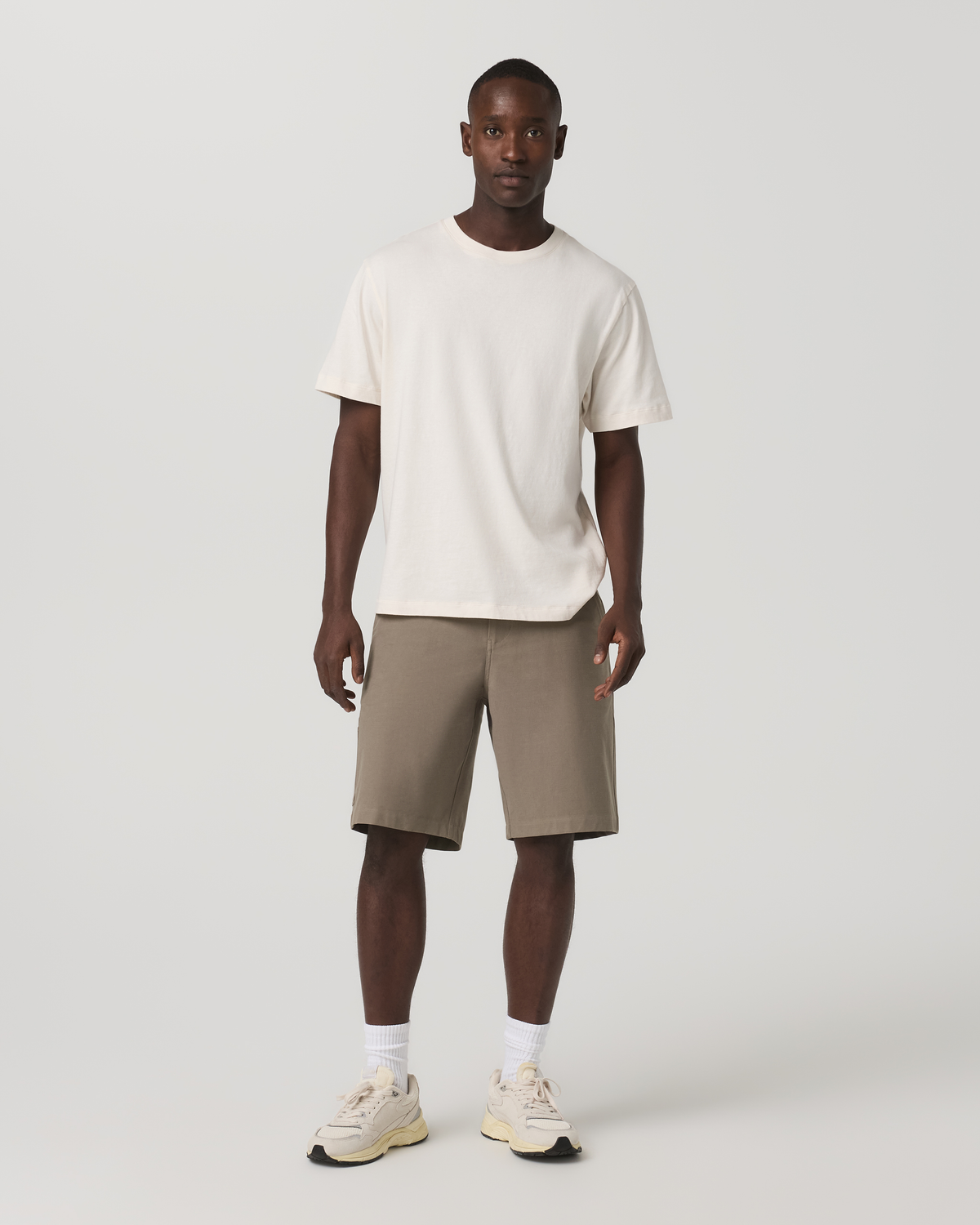 Vuori Meta™ Canvas Carpenter Short 10" | Bark