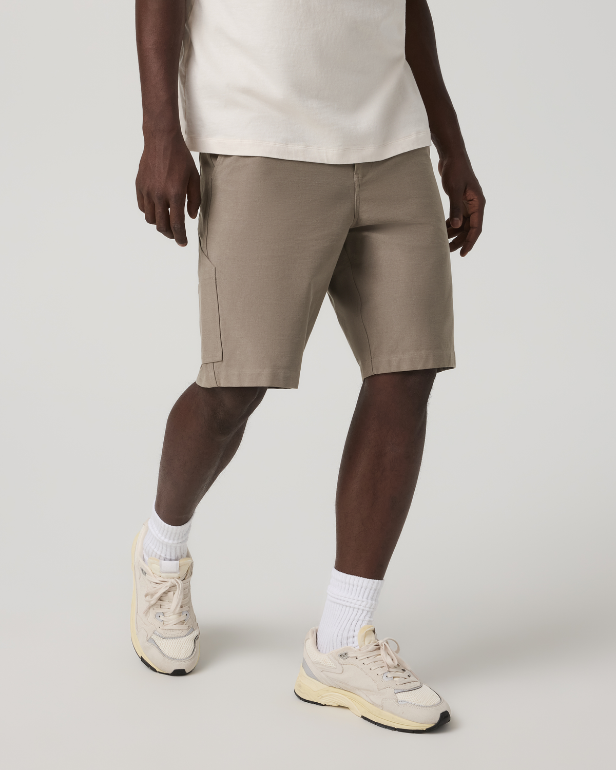 Vuori Meta™ Canvas Carpenter Short 10" | Bark