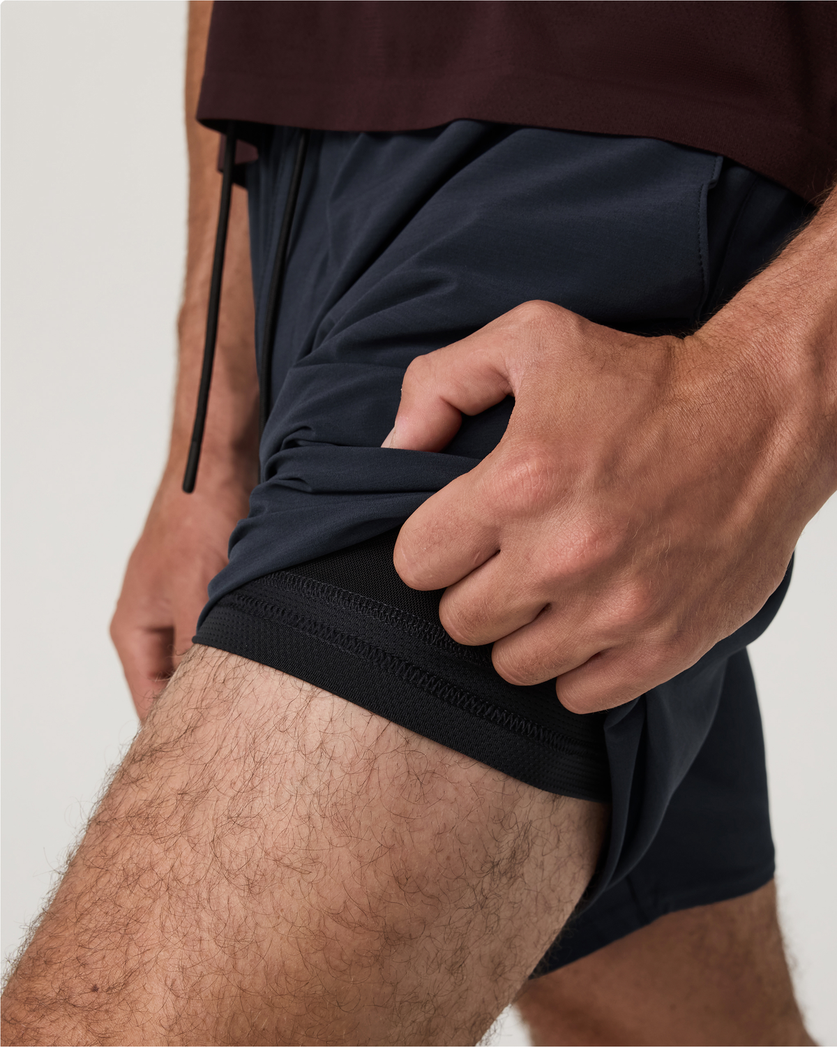 V382NVY_SP25_M_ECOMM_BOTTOMS_DETAIL_8.jpg