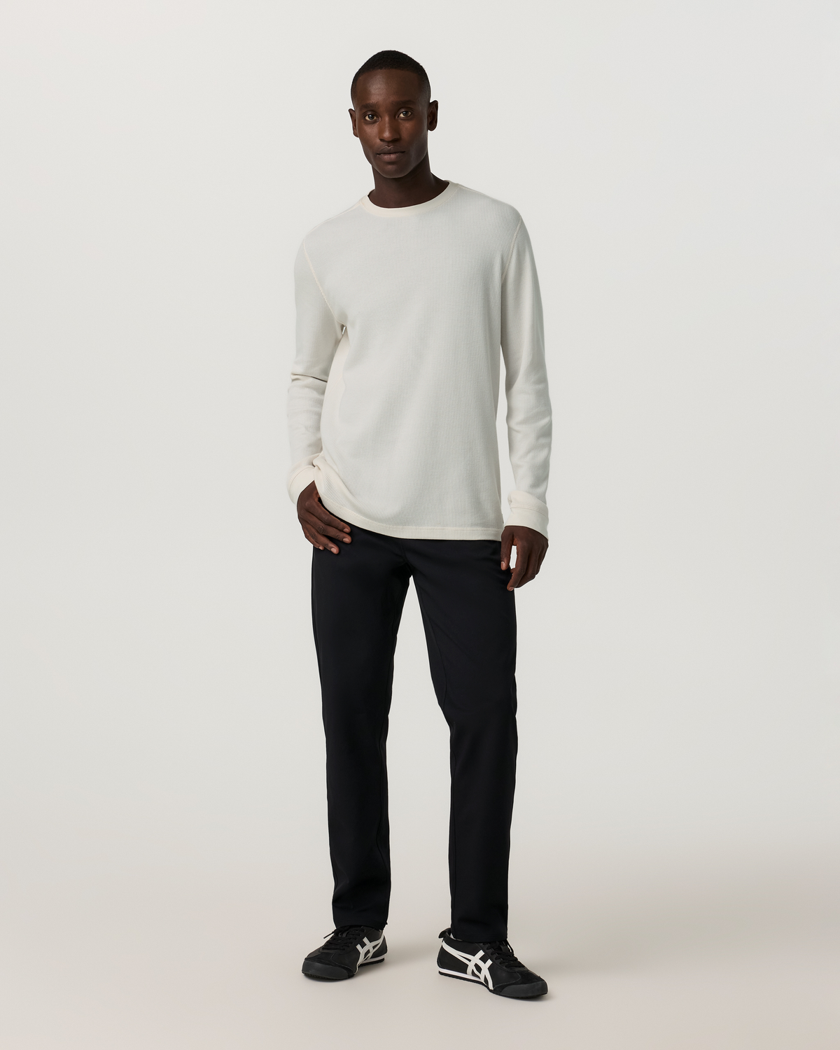 Vuori Meta™ Twill Pant Classic Fit 32" | Black