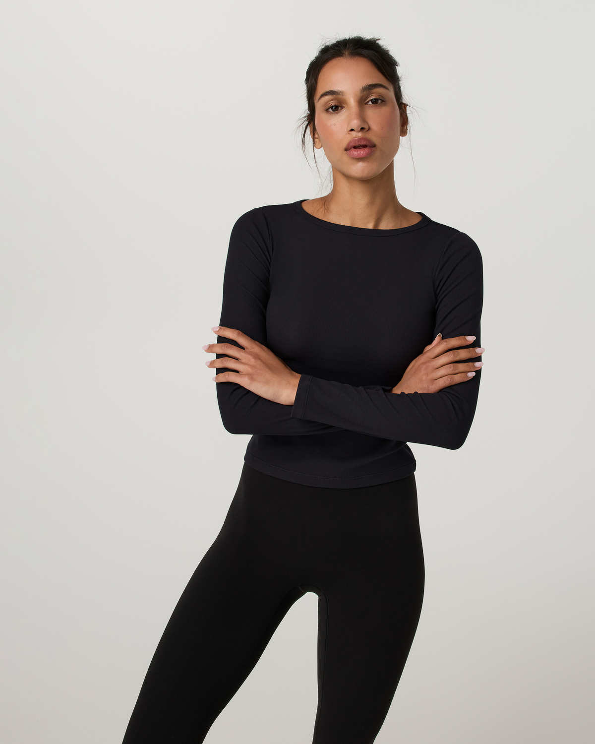 Long Sleeve Pose Subtle Scoop | Solid Black