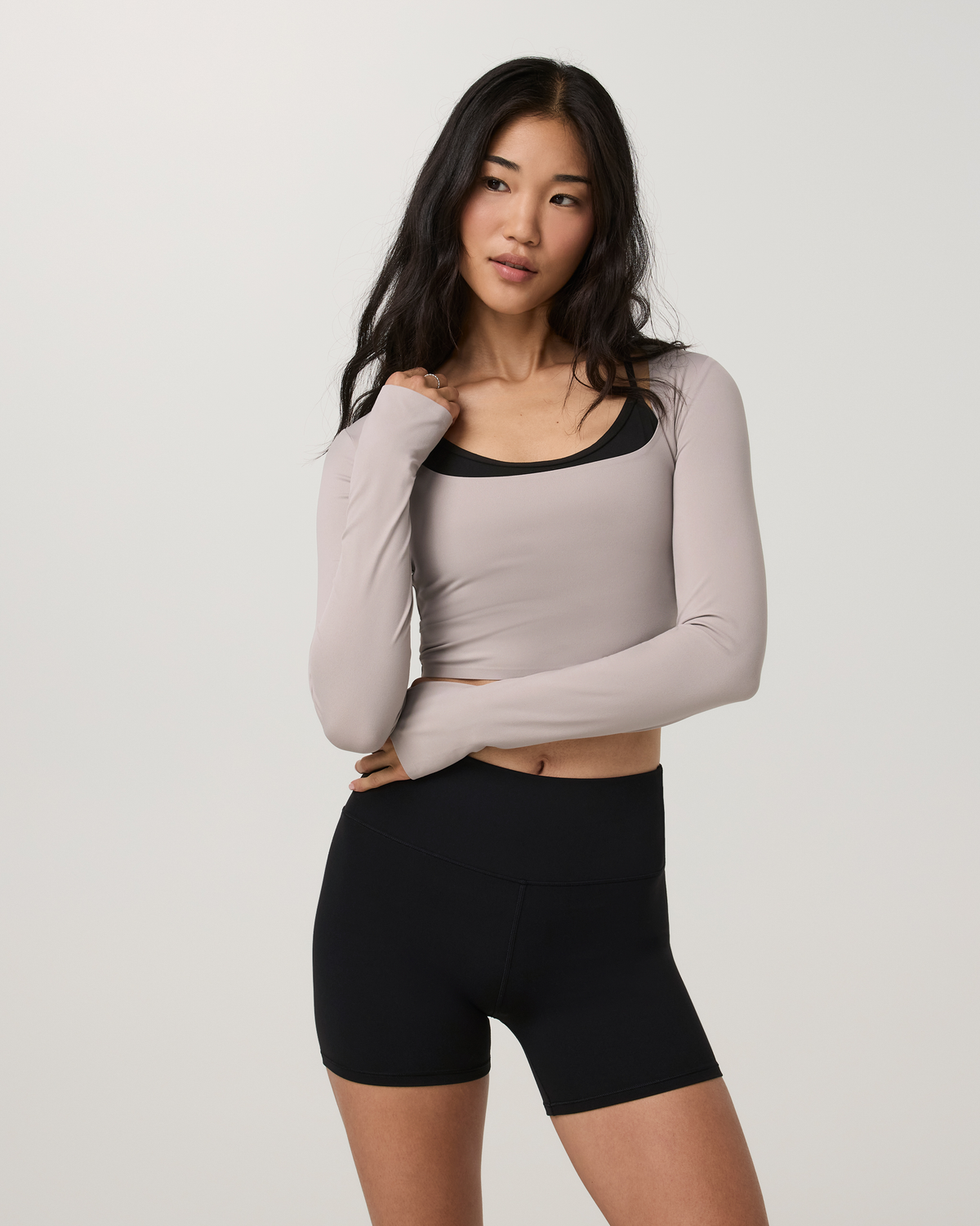 Vuori AllTheFeels™ Long Sleeve Scoop Top | Soft Pewter