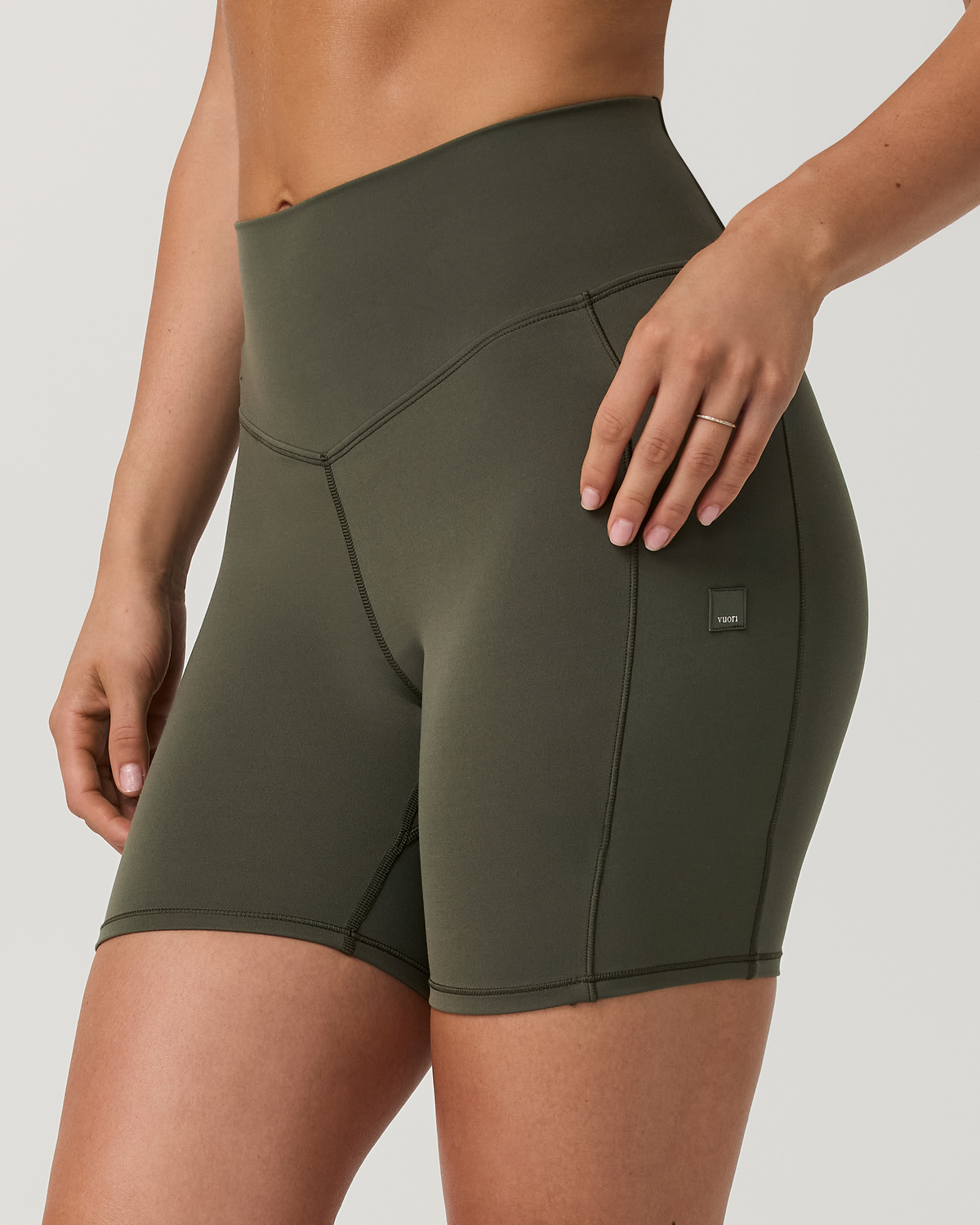 Vuori AllTheForm™ Pocket Short 6" | Army