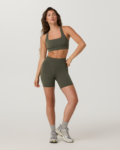 Vuori AllTheForm™ Pocket Short 6" | Army