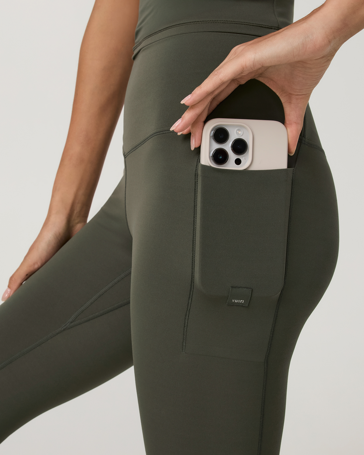 Vuori AllTheForm™ Pocket Legging | Army