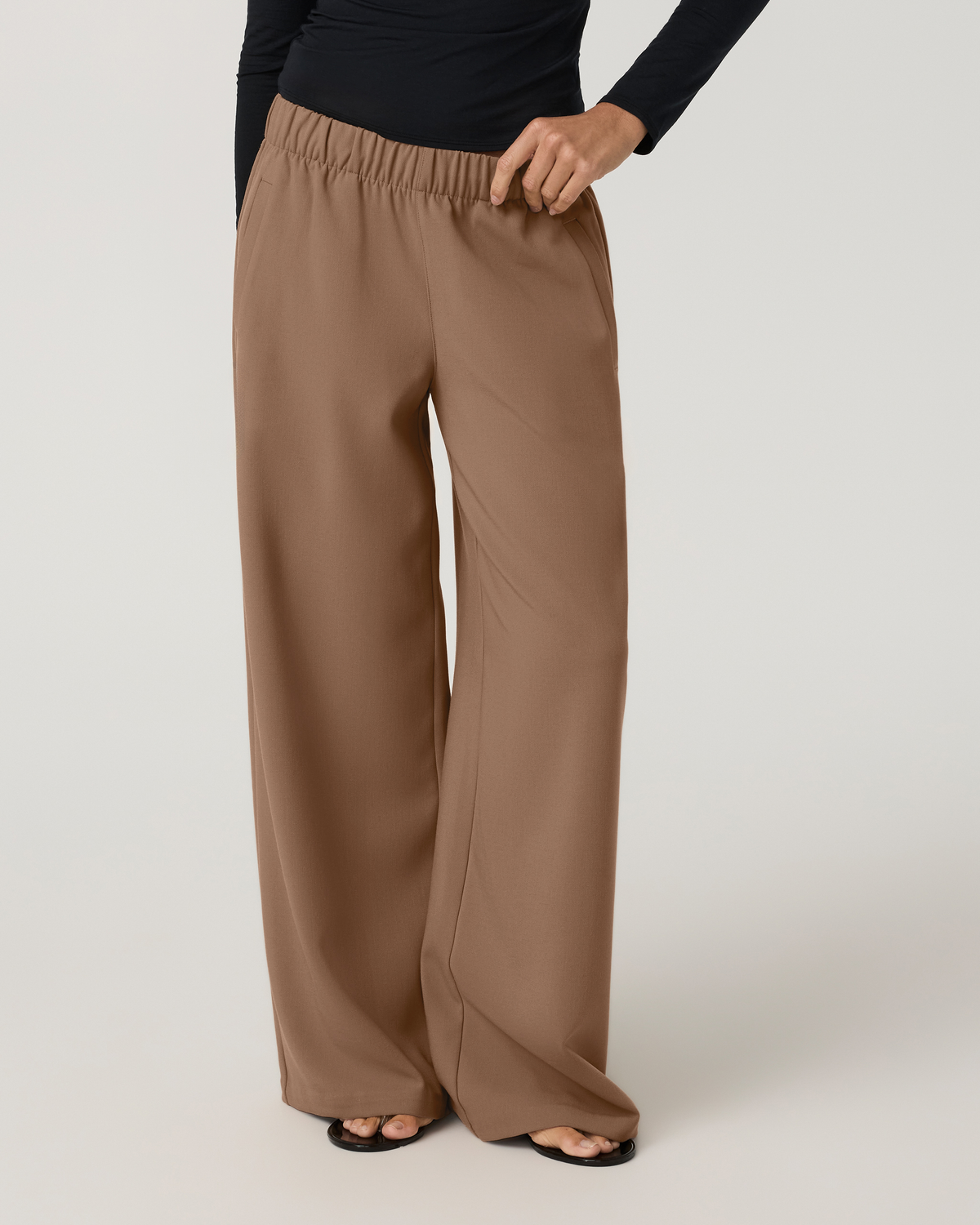 Sander Elastic Waist Trouser - Short | Dark Trench