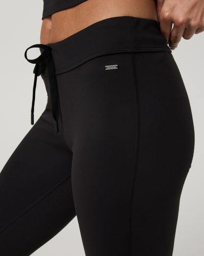 Halo Low Rise Crop Pant | Solid Black