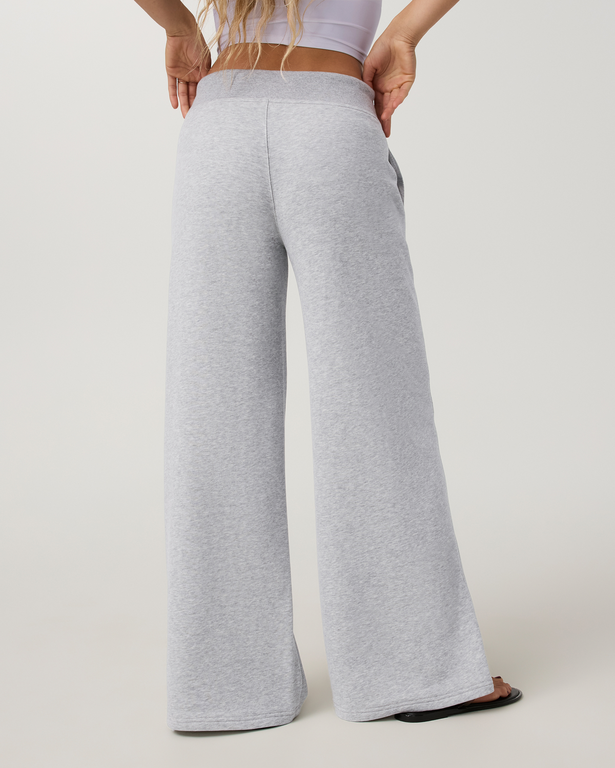 Sedona Midrise Wideleg Sweatpant - Short | Light Heather Grey